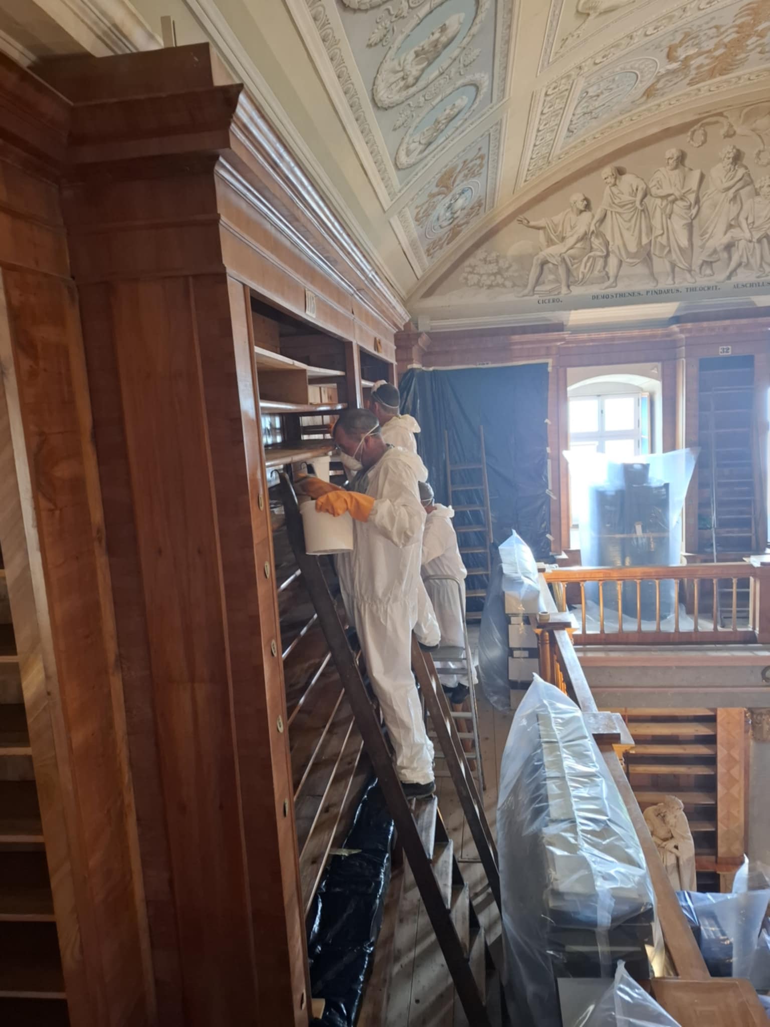Pannonhalma - Polckezelés
